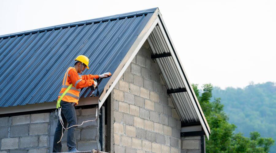 Professional residential roofers in Newbern, AL